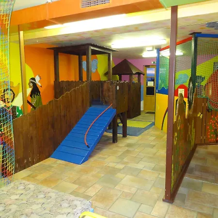 Autobahnrestaurant & Motorhotel * Zöbern