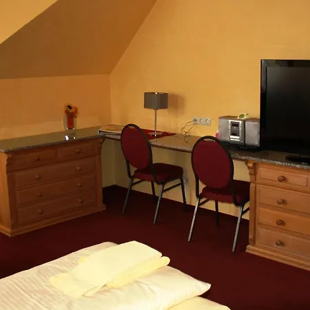 Autobahnrestaurant & Motorhotel * Zöbern