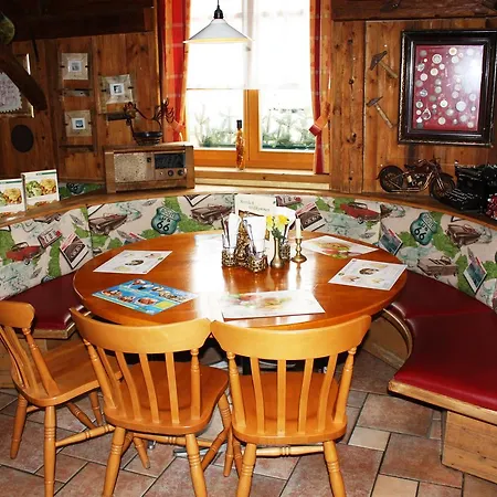 Autobahnrestaurant & Motorhotel * Zöbern