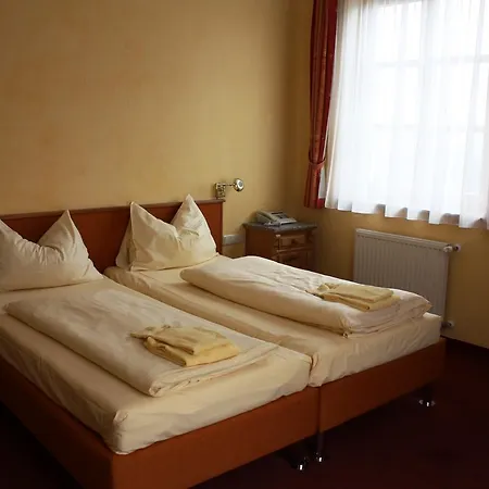 Autobahnrestaurant & Motorhotel * Zöbern